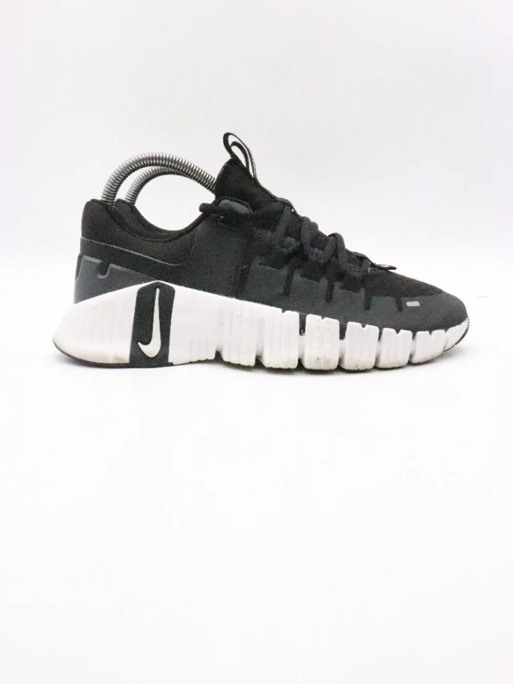 Nike Free Metcon 5 Women's Size 7 Anthracite Black Training Sneakers DV3950 001 - Picture 1 of 9